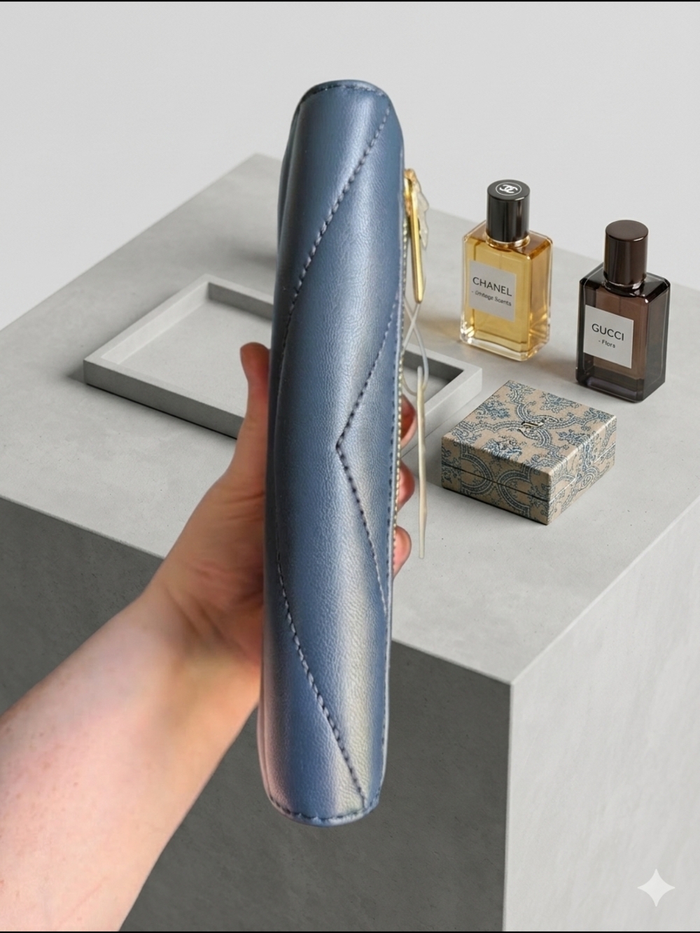 Michael Kors Jet Set Travel Large Trifold Wallet - Navy (NWT) - Picture 3 of 7